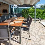 Peaceful Dream Near Split With Heated Pool Villa