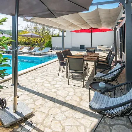 Peaceful Dream Near Split With Heated Pool Ercegovci