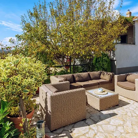 Villa Peaceful Dream Near Split With Heated Pool