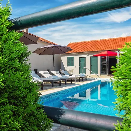 Willa Peaceful Dream Near Split With Heated Pool Ercegovci